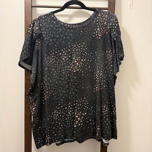 Floral flutter T-shirt
